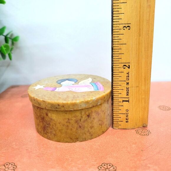 Vintage Handcrafted Stone Trinket Box – Angel Inlay with Mother of Pearl - Picture 12 of 13